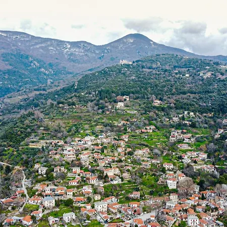 Terpou Stonehouse And Deluxe Family 酒店