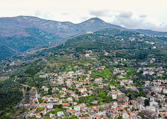 Terpou Stonehouse And Deluxe Family Hotel