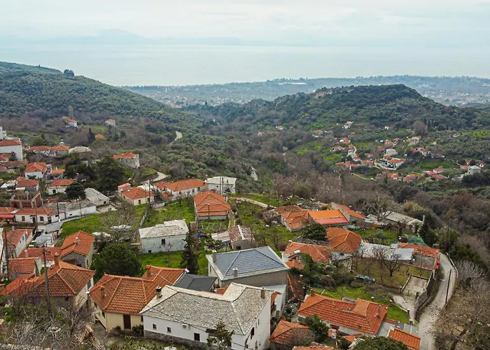 Hotel Terpou Stonehouse And Deluxe Family