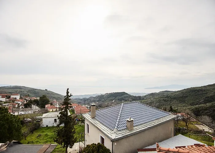 Hotel Terpou Stonehouse And Deluxe Family 4*